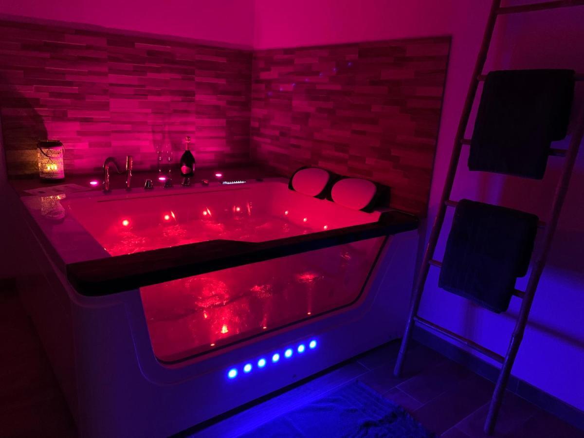 Appartement Cosy Jacuzzy Luxe Gare De Tolone Esterno foto
