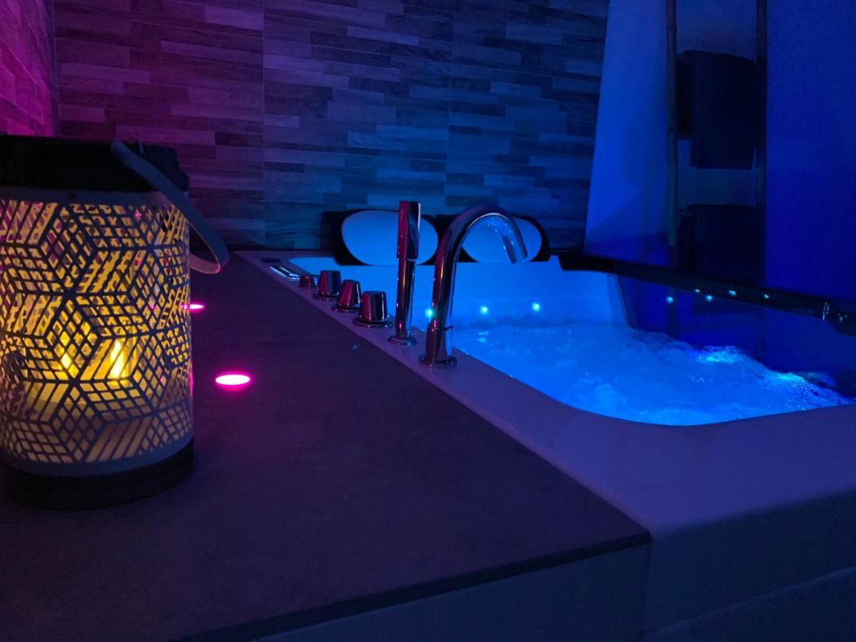 Appartement Cosy Jacuzzy Luxe Gare De Tolone Esterno foto